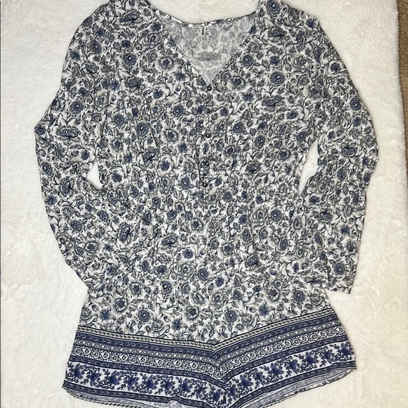 Mudd Floral Bell-Sleeve Romper Size L - Picture 2 of 8